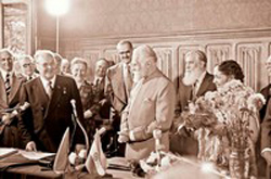 фото Церемония вручения Святославу Николаевичу Рериху диплома Почетного члена АХ СССР. Москва, 7 июня 1978